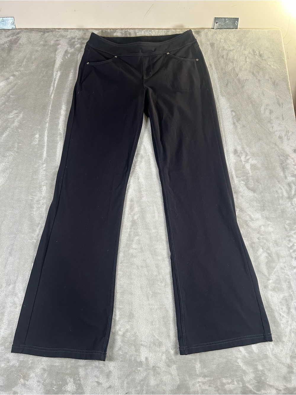 Athleta Black low rise straight leg flared Active Pants